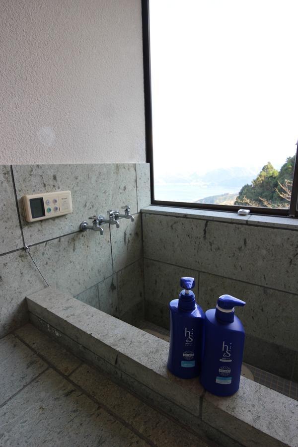 Atami Holiday Home Екстер'єр фото
