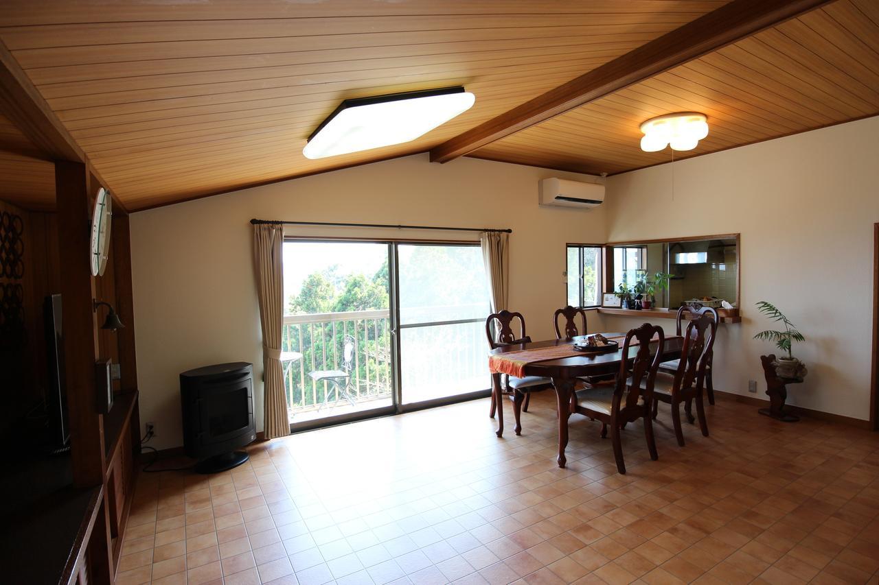 Atami Holiday Home Екстер'єр фото